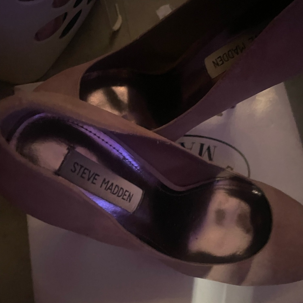 Steve Madden Tan Cream Heels Sophisticated Style